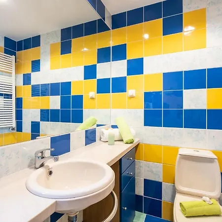 Poseidon - Com Piscina Aquecível E Bbq Na Marina